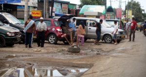 Sopir Main “Kucing-kucingan” di Terminal Bayangan