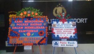 Polres Baubau Juga Mendadak Dibanjiri Karangan Bunga