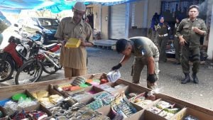 Perindag Kolut Sita Sejumlah Barang Kedaluwarsa