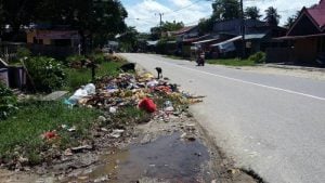 Sampah di Kota Raha “Dibiarkan” Menumpuk