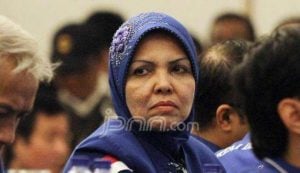 Nurhayati Ali Assegaf–Ikut Incar Kursi Gubernur Jatim