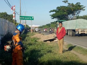 Satgas PR Tamalanrea Sasar Jalan Tol Sutami Parangloe