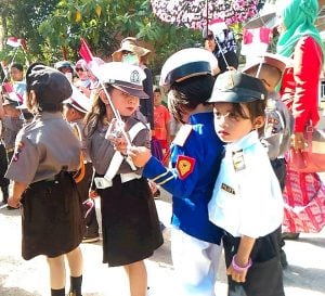 Puluhan Murid TK di Muna Ikut Gerak Jalan Indah