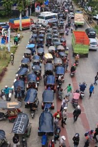 Ratusan Pa’Bentor Tolak Transportasi Daring