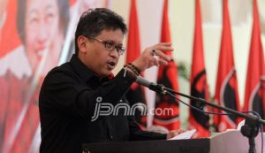 Hasto Ajak Kader PDIP Tampilkan Wajah Kerakyatan di Pilkada