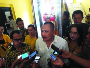 Kader Golkar Demo, Tolak Keputusan DPP Calonkan Ali Mazi