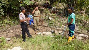 Kapolsek Ngapa Bangun Rumah Baca di Pelosok