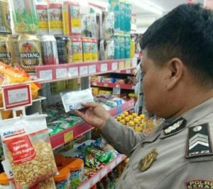 Produk Makanan Kadaluarsa Di Kolut Disita