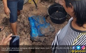 Uang Rp4,6 Miliar Dikubur Dekat Septic Tank