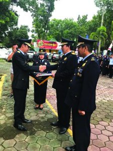 Raih Kategori Terbaik, Imigrasi Kelas I Kendari Dapat Penghargaan