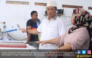 Anton Charliyan Janji Perjuangkan Perda Pesantren