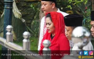 Blusukan di Jatim, Puti Soekarno Ziarah Makam Sunan Ampel