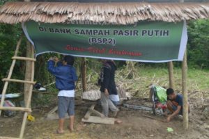 Sampah di Kasipute Bernilai Ekonomis