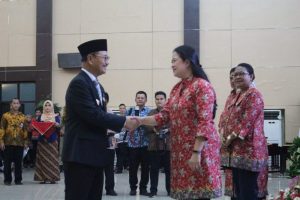 Bupati Konsel Raih Penghargaan MKK dari BKKBN Pusat