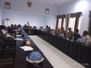 Kurang Perhatian Pemda, Warga Hukaea Mengadu ke DPRD