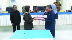 Raperda APBD Koltim Ketuk Palu