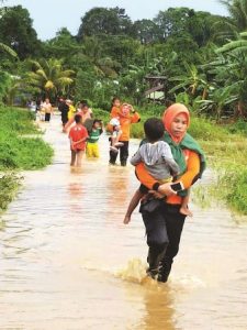 Kepala BPBD Kolaka H Andi Abbas: Perambahan Hutan, Salah Satu Faktor Terjadinya Banjir di Kolaka