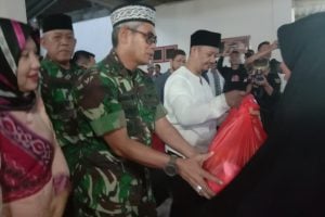 Bukber dengan Masyarakat Popalia, USN Berbagi 400 Paket Sembako