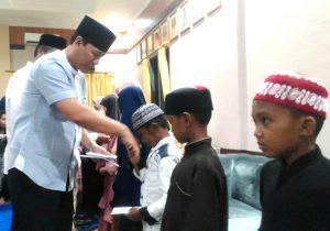 Kejari Muna Bukber dengan Anak Yatim