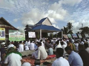 Bupati Butur Shalat Idul Fitri di Raja Jin 