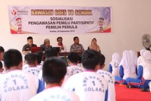 Bawaslu Goes To School di SMKN 1 Kolaka