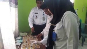 Pegawai Kemenag Butur Dites Urine