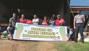 Antam Salurkan Ribuan Sembako Gratis Untuk Masyarakat Kurang Mampu di Kecamatan Pomalaa