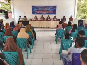 Pemdes Lana Gelar Pelatihan dan Pemberian Bantuan Perahu Untuk Warga