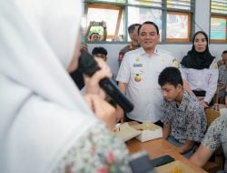 Komisi II DPR Tinjau Uji Coba Program Makan Bergizi Gratis Presiden Prabowo di Pemprov Sultra, Pj Gubernur Sultra Andap Budhi Revianto: Uji Coba pada Empat Sekolah, Libatkan Ahli Gizi