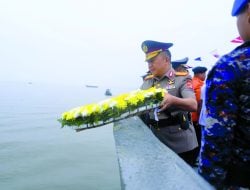 Kenang Jasa Pahlawan, Polda Sultra Gelar Upacara Tabur Bunga