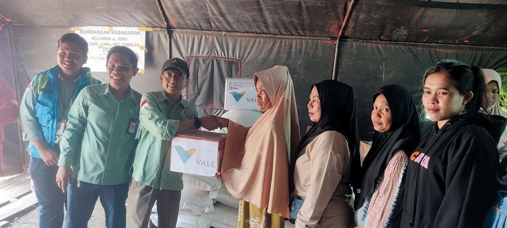 Empati PT Vale, Bantu Warga Korban Kebakaran di Pomalaa